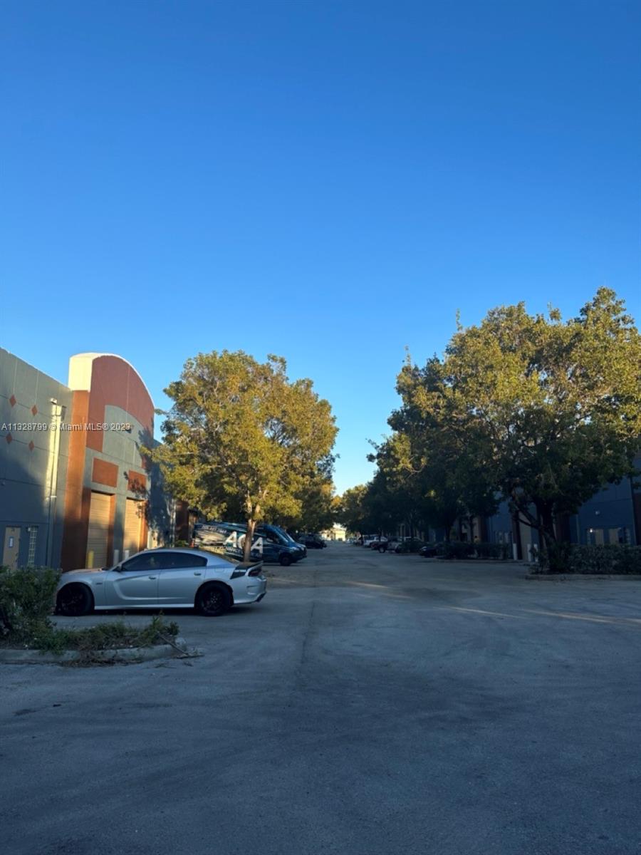 See details C10 / sq. ft. $ 2023-01-17 0 Photo