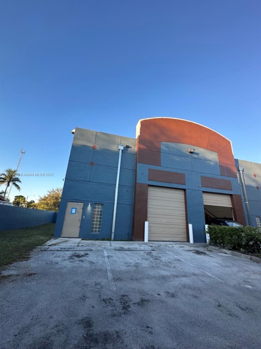 See details C10 / sq. ft. $ 2023-01-17 0 Photo