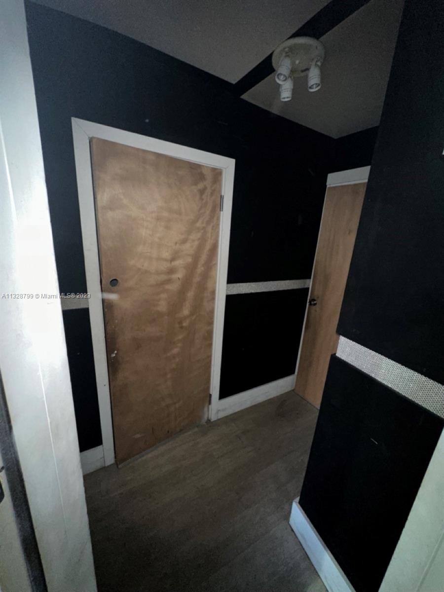 See details C10 / sq. ft. $ 2023-01-17 0 Photo
