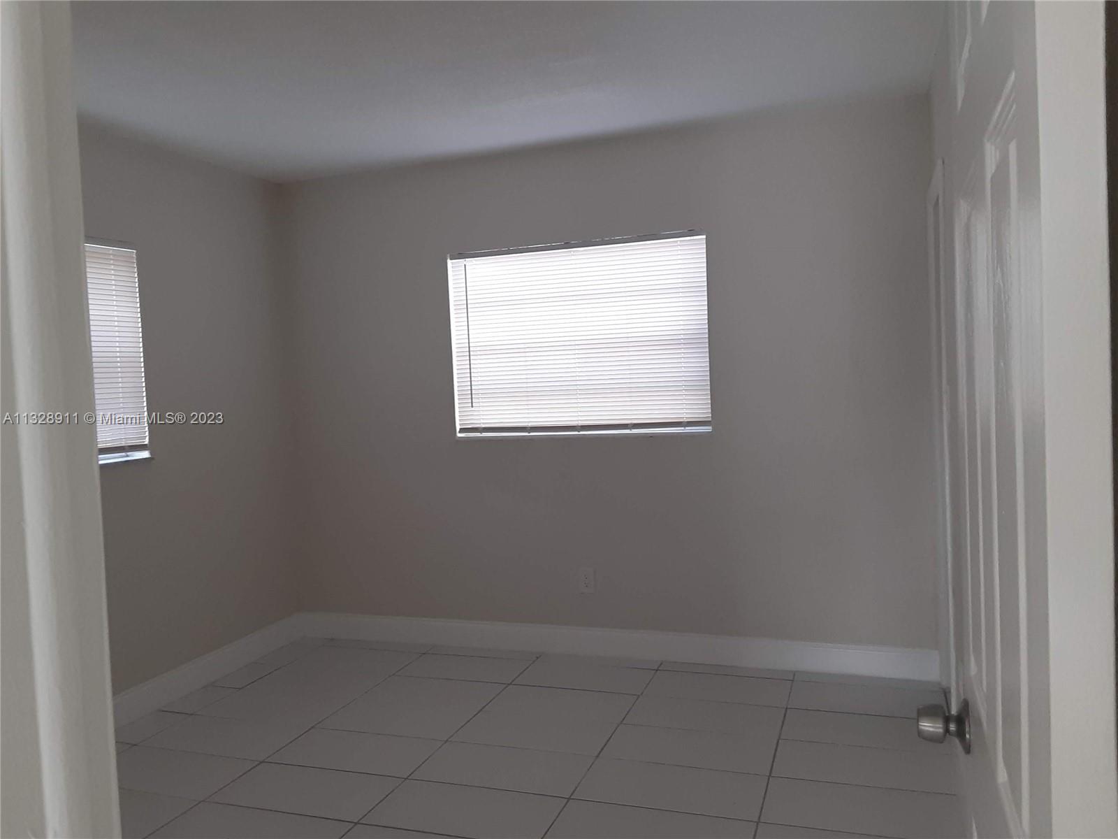 See details / 6377 sq. ft. $ 2023-01-17 0 Photo