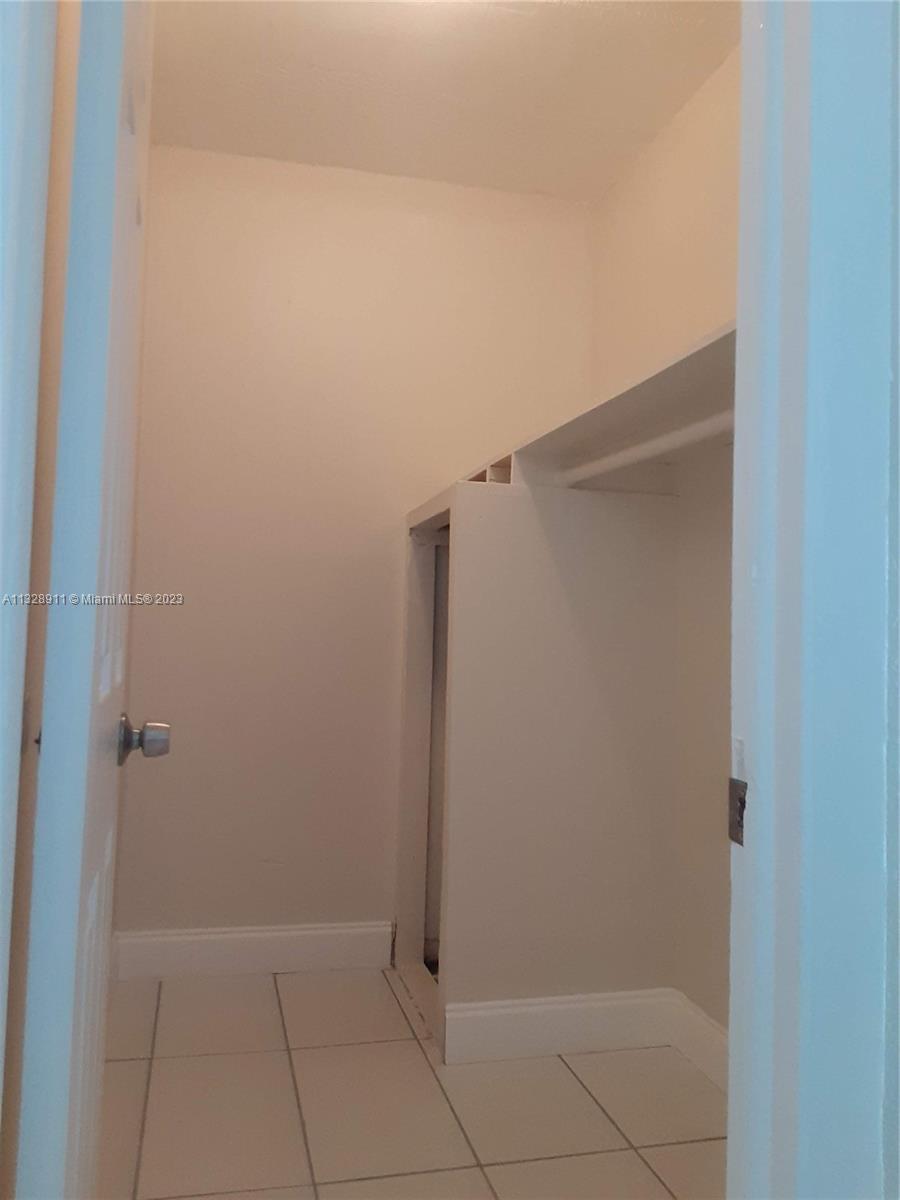 See details / 6377 sq. ft. $ 2023-01-17 0 Photo