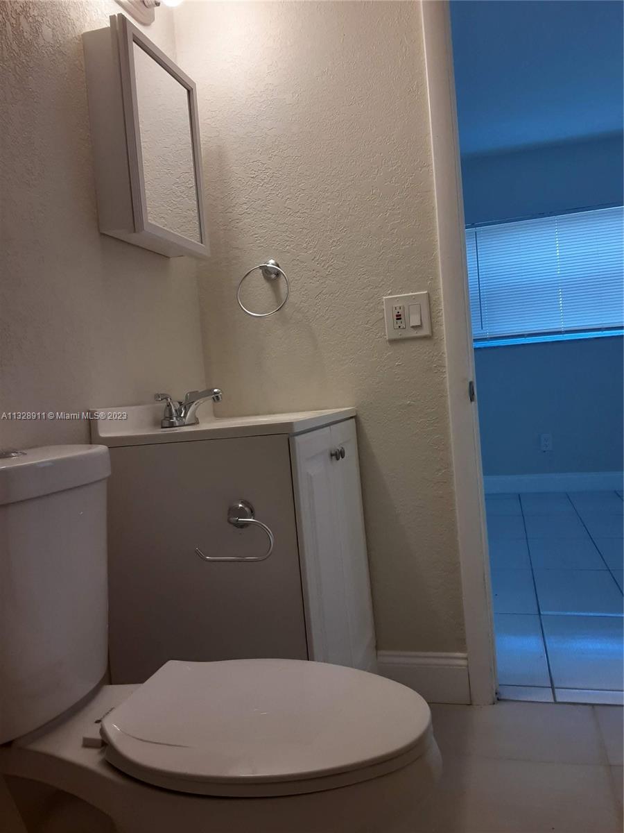 See details / 6377 sq. ft. $ 2023-01-17 0 Photo