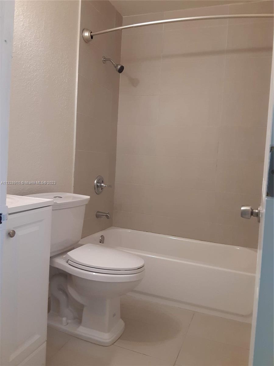 See details / 6377 sq. ft. $ 2023-01-17 0 Photo