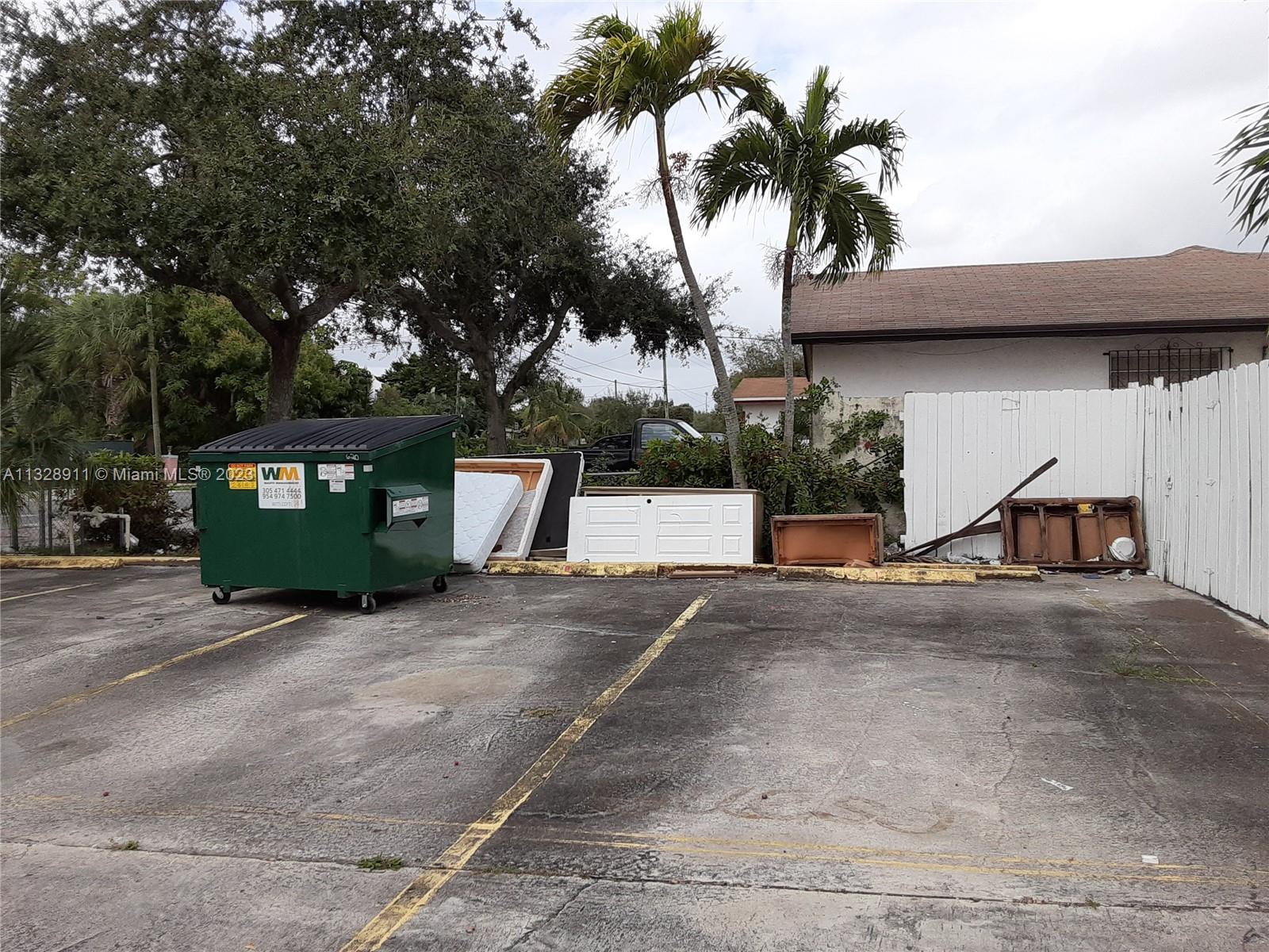 See details / 6377 sq. ft. $ 2023-01-17 0 Photo