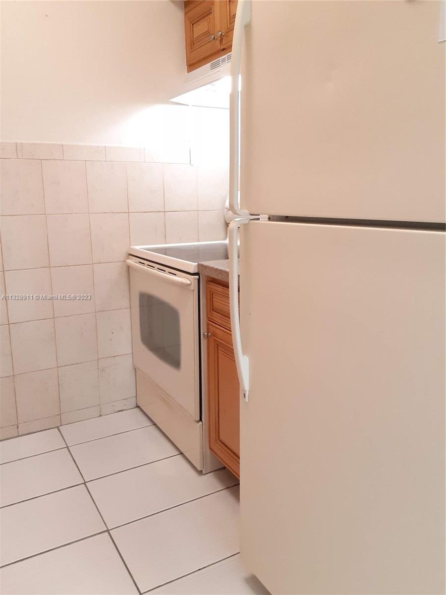See details / 6377 sq. ft. $ 2023-01-17 0 Photo