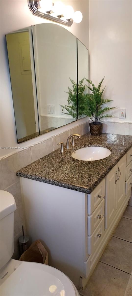 See details / 2037 sq. ft. $ 2023-01-17 0 Photo