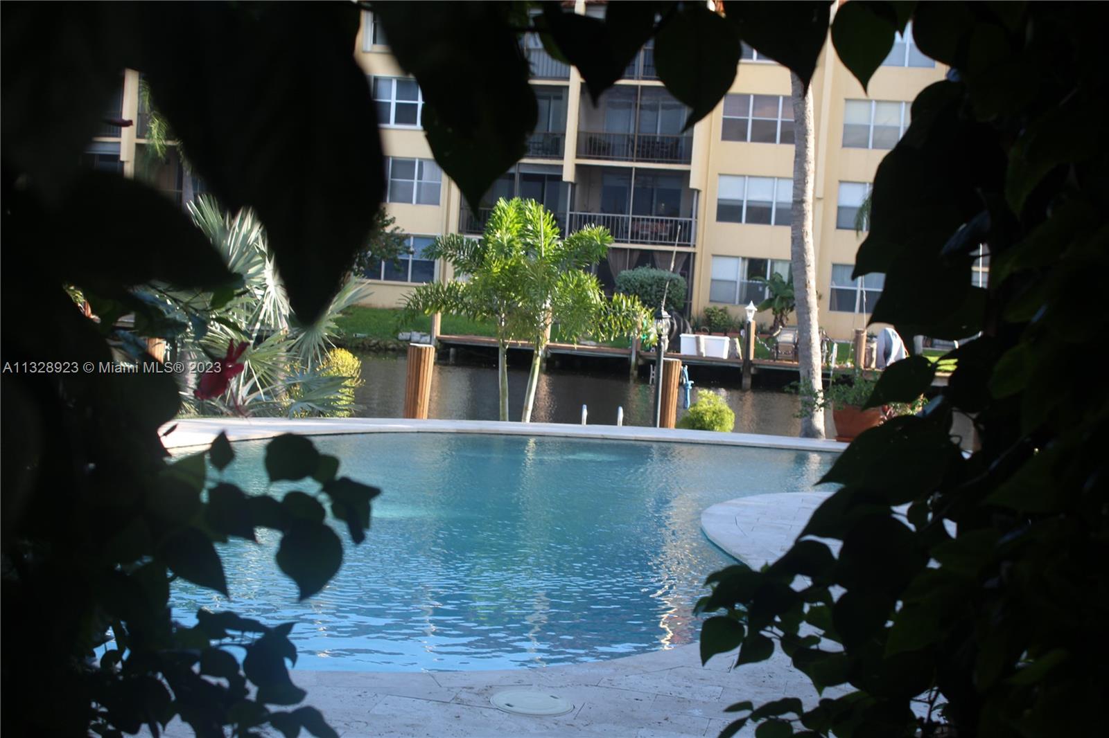 See details / 2037 sq. ft. $ 2023-01-17 0 Photo