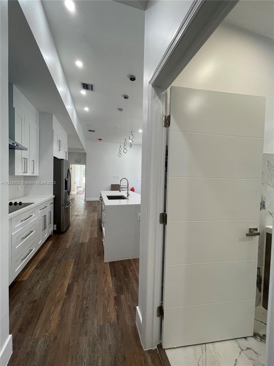 See details / sq. ft. $ 2023-01-17 0 Photo