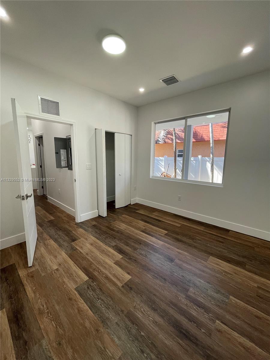 See details / sq. ft. $ 2023-01-17 0 Photo