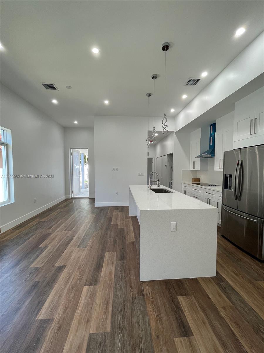 See details / sq. ft. $ 2023-01-17 0 Photo