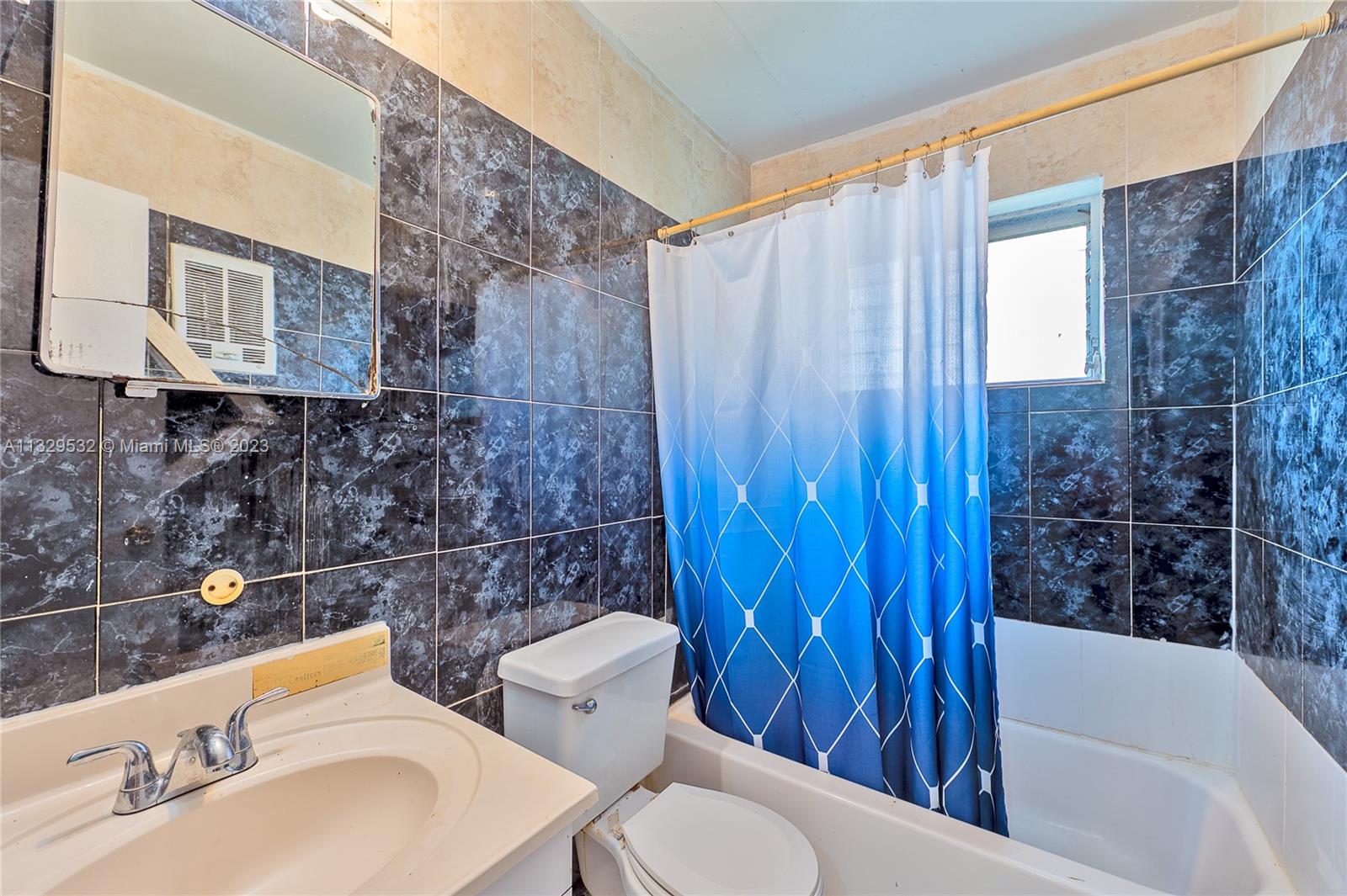 See details / 1676 sq. ft. $ 2023-01-18 0 Photo