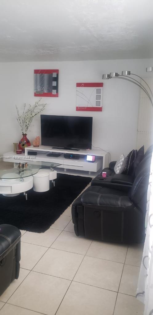 See details / sq. ft. $ 2023-01-18 0 Photo