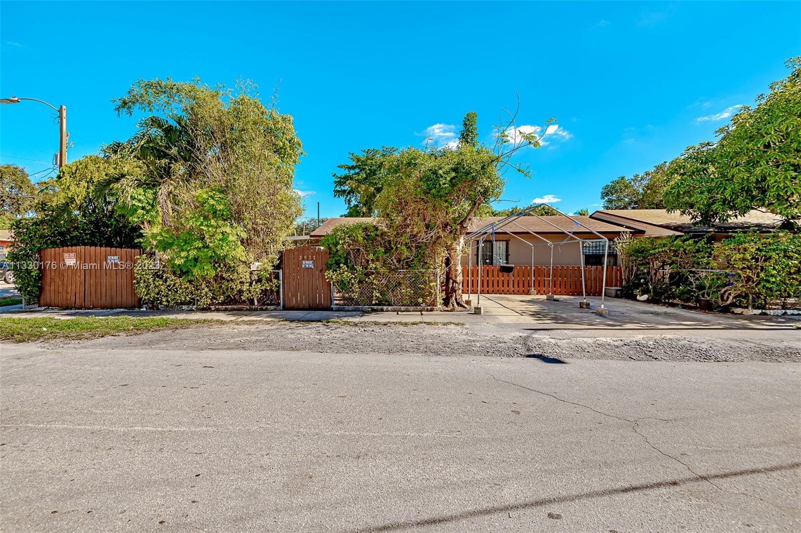 See details / 1931 sq. ft. $ 2023-01-19 0 Photo
