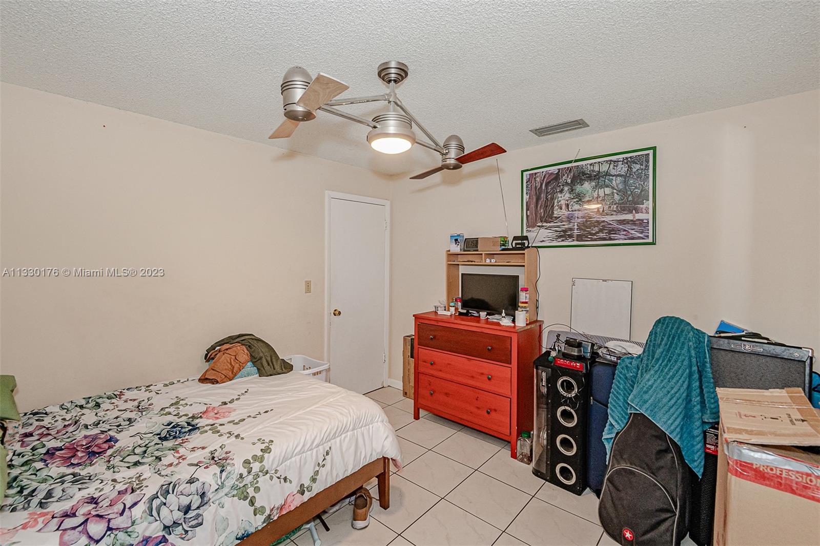 See details / 1931 sq. ft. $ 2023-01-19 0 Photo
