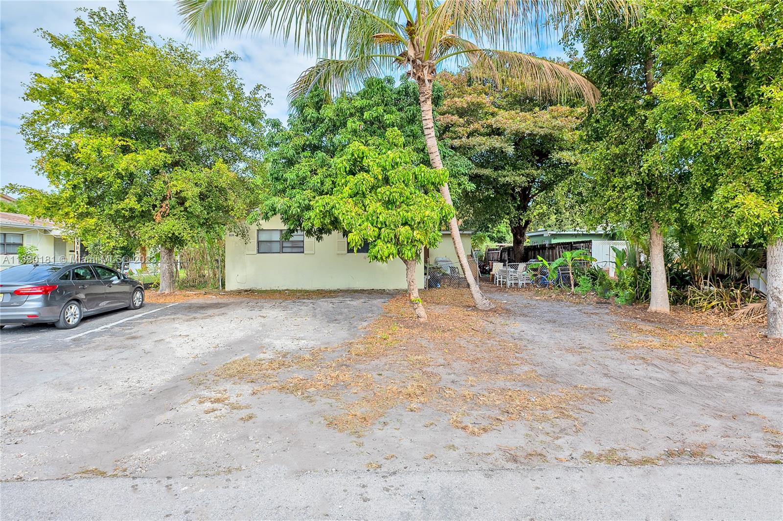 See details / 1742 sq. ft. $ 2023-01-19 0 Photo