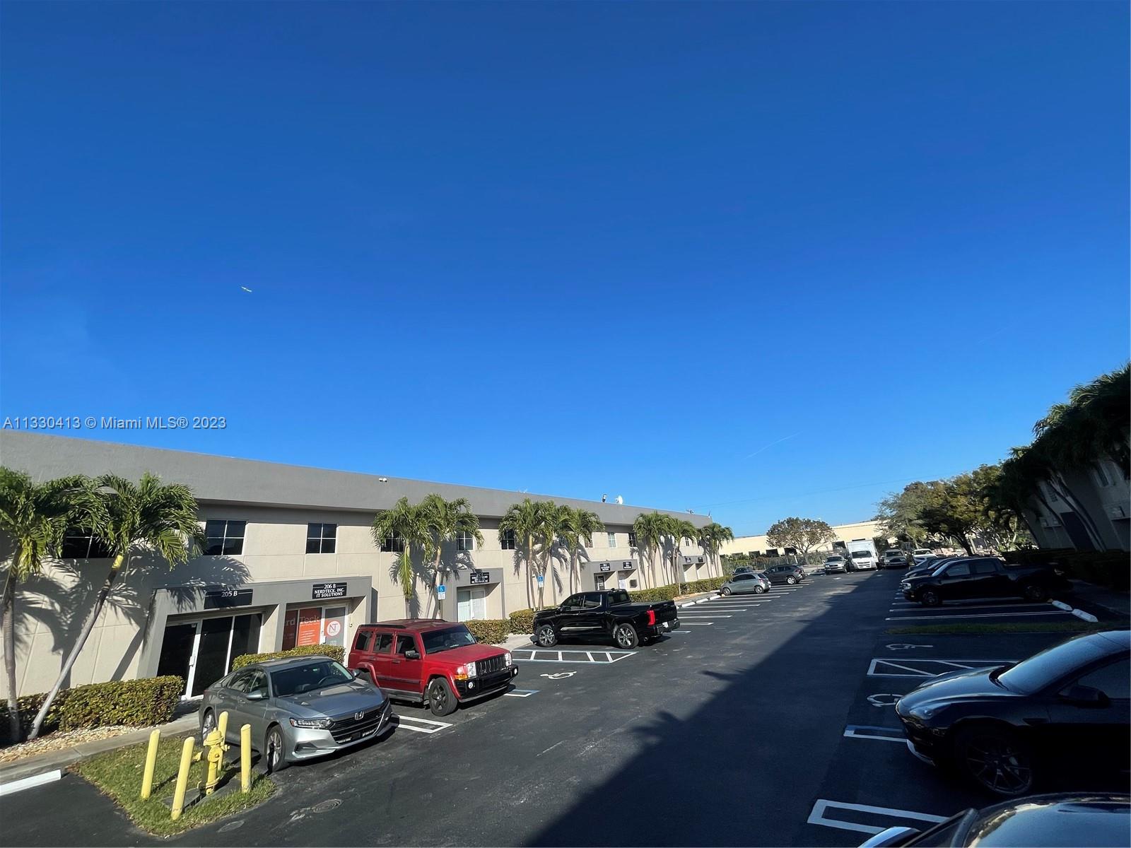 See details 205 / sq. ft. $ 2023-01-20 0 Photo