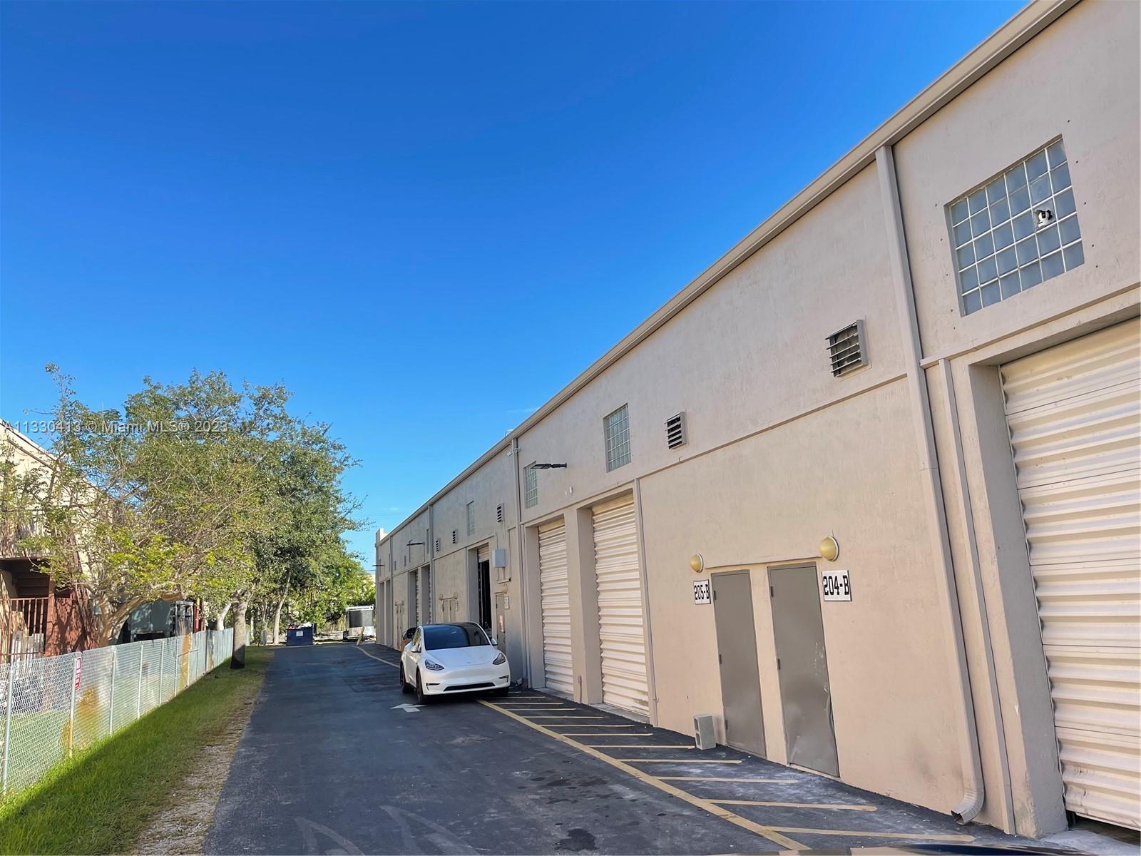 See details 205 / sq. ft. $ 2023-01-20 0 Photo