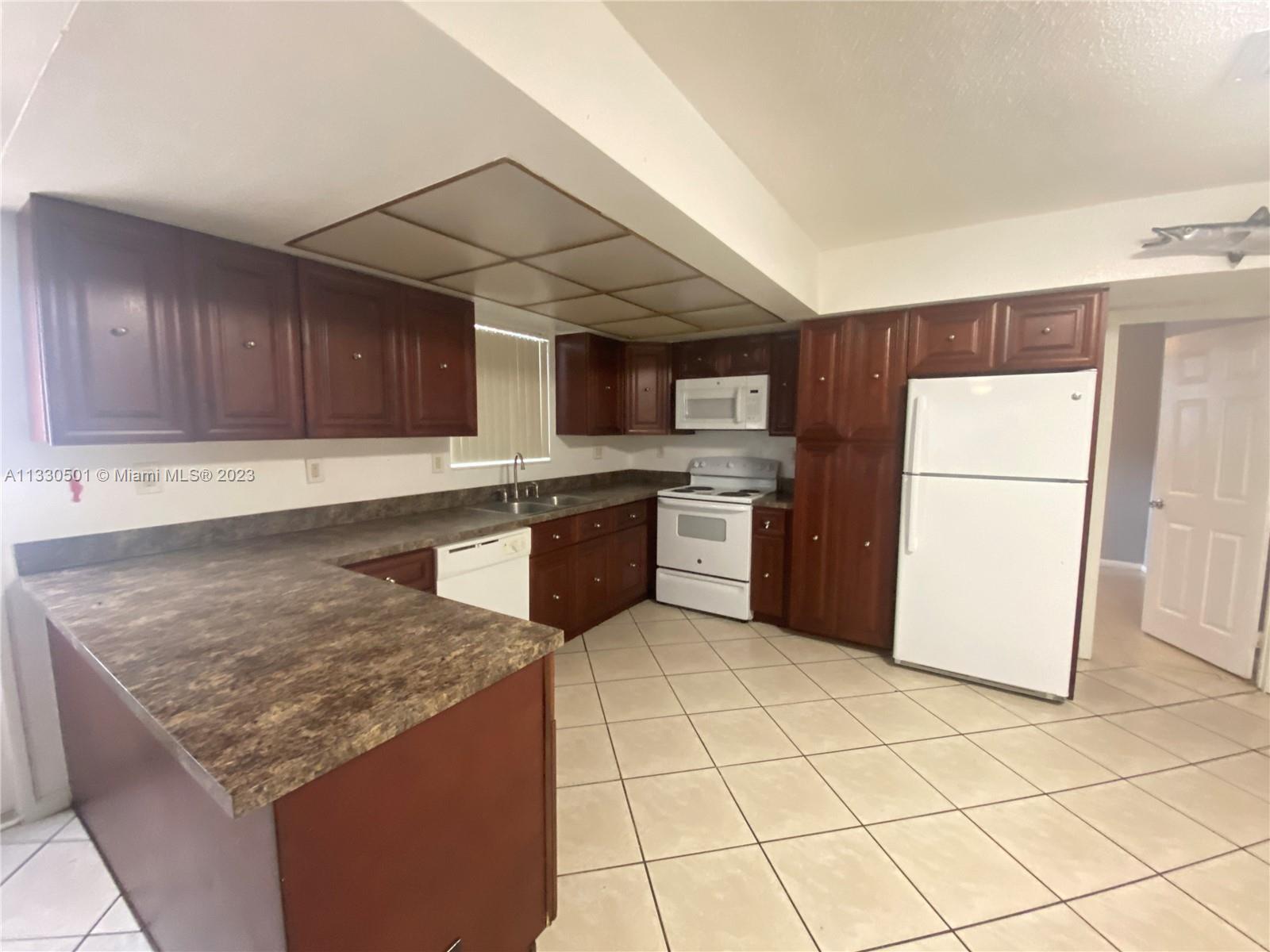 See details / 5436 sq. ft. $ 2023-01-20 0 Photo