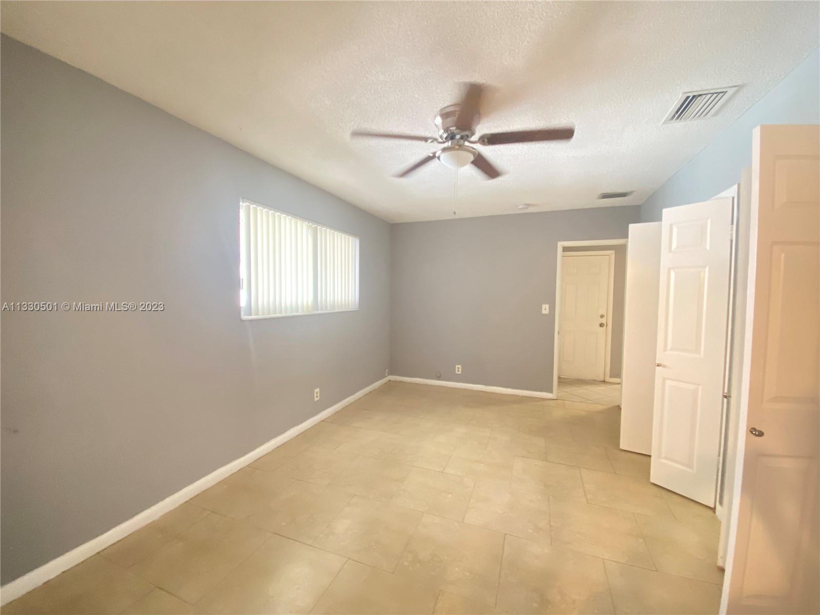 See details / 5436 sq. ft. $ 2023-01-20 0 Photo