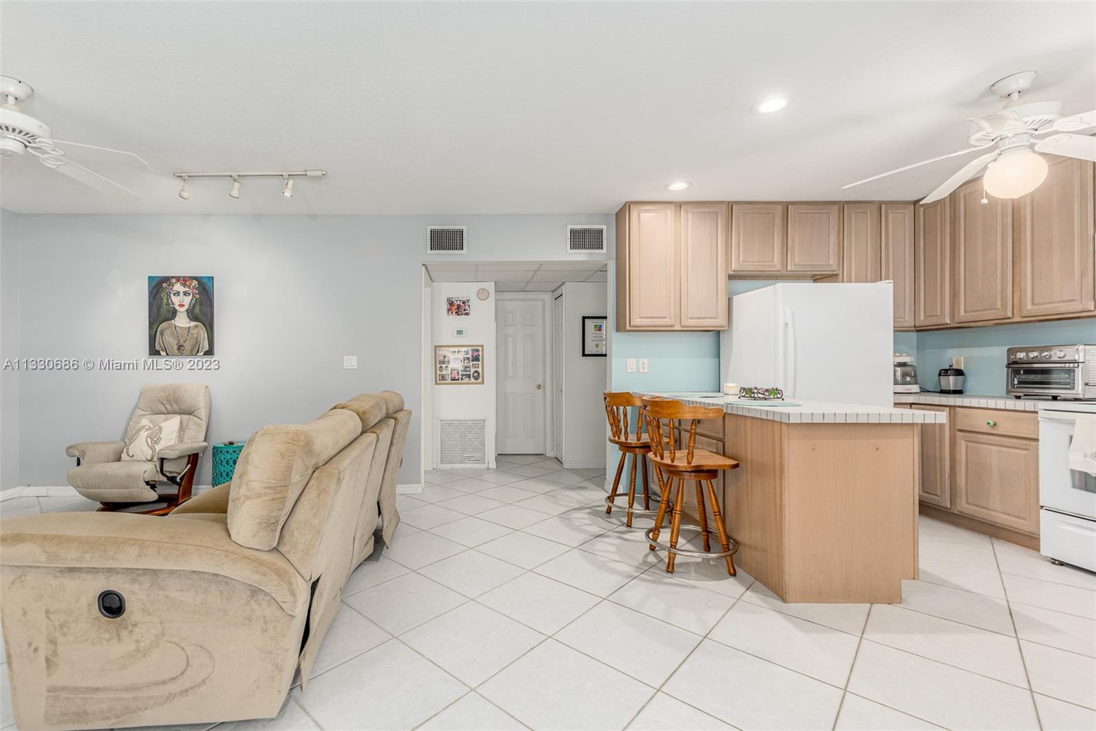 See details / 1646 sq. ft. $ 2023-01-20 0 Photo