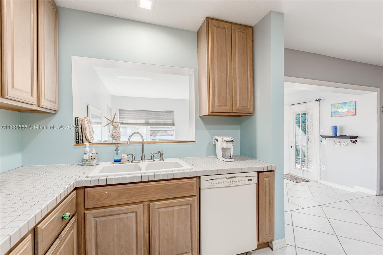 See details / 1646 sq. ft. $ 2023-01-20 0 Photo