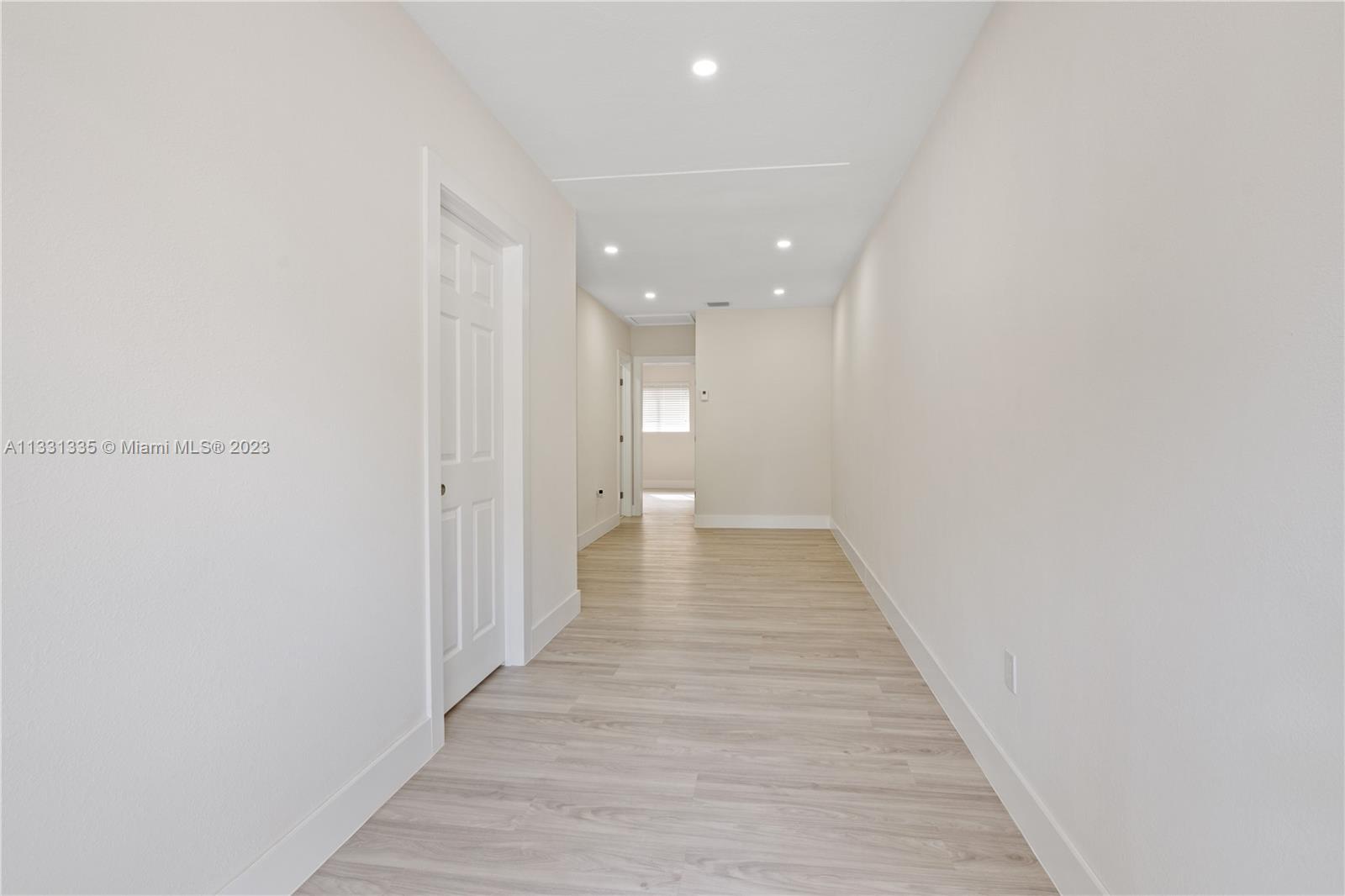 See details / 1428 sq. ft. $ 2023-01-22 0 Photo