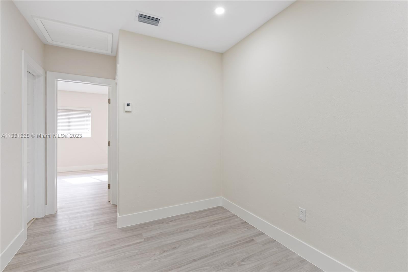 See details / 1428 sq. ft. $ 2023-01-22 0 Photo