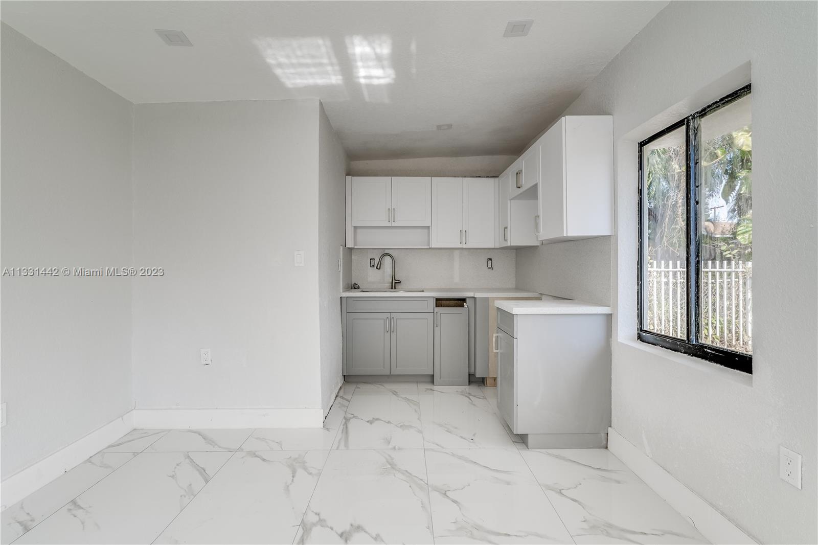 See details / 1621 sq. ft. $ 2023-01-24 0 Photo