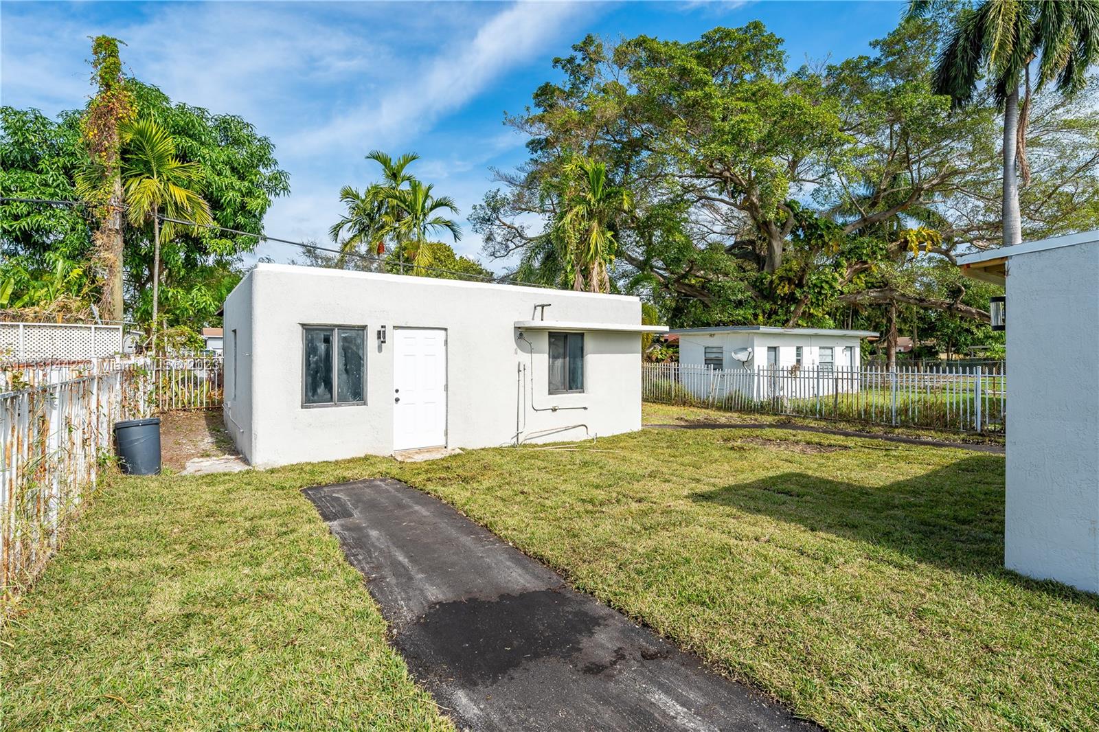 See details / 1621 sq. ft. $ 2023-01-24 0 Photo