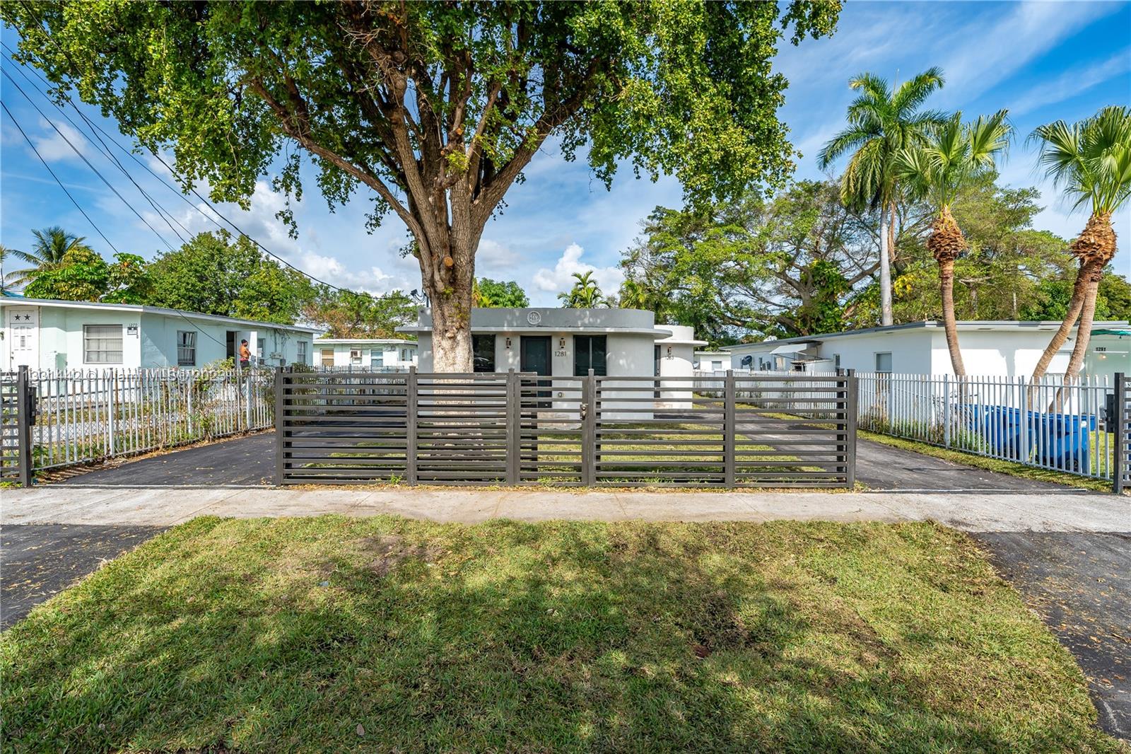 See details / 1621 sq. ft. $ 2023-01-24 0 Photo