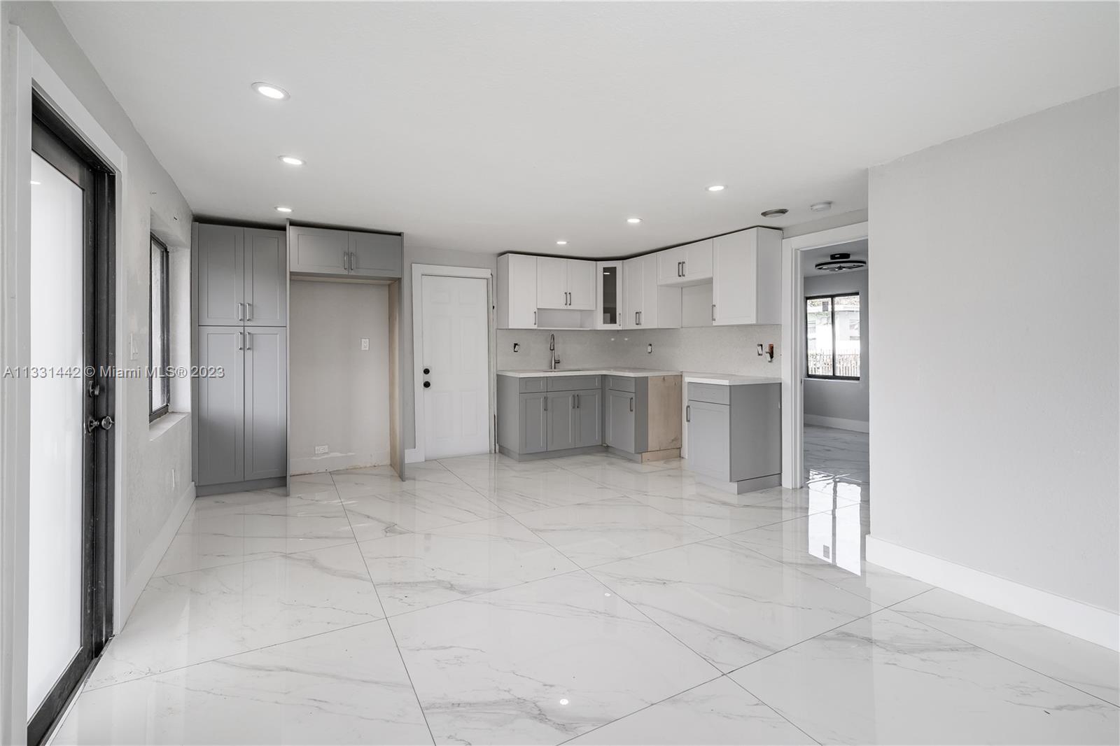 See details / 1621 sq. ft. $ 2023-01-24 0 Photo
