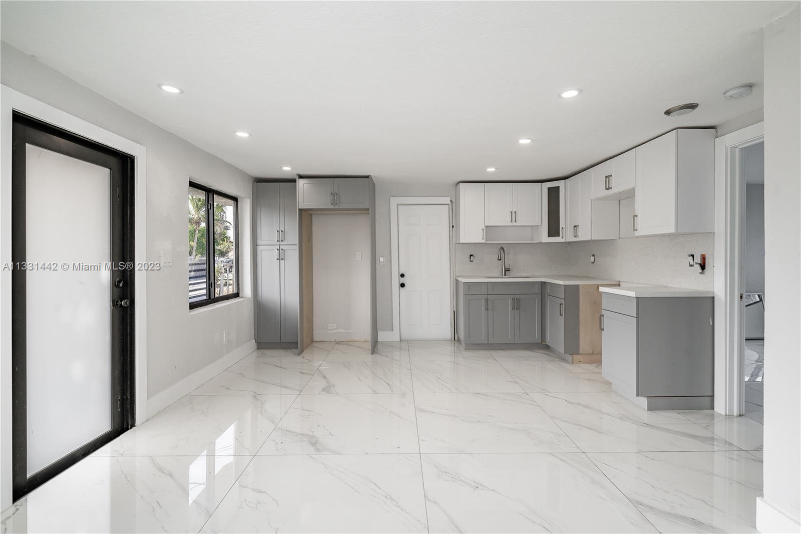 See details / 1621 sq. ft. $ 2023-01-24 0 Photo