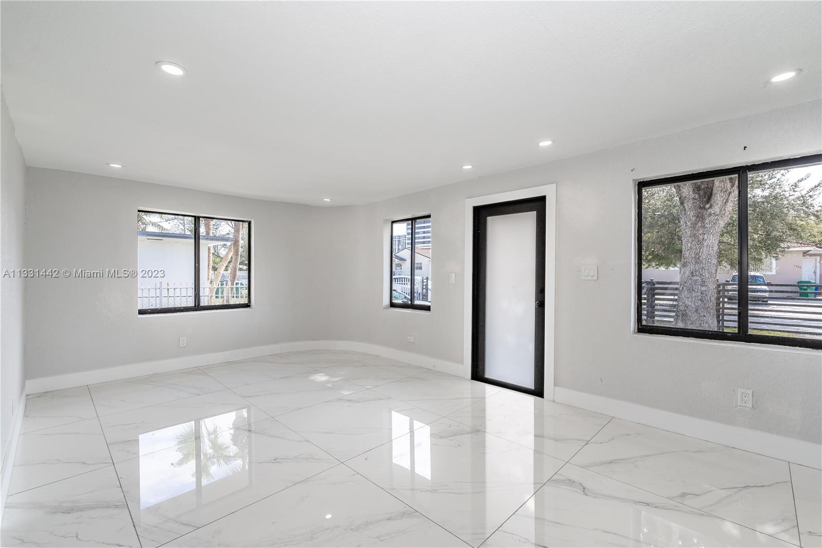 See details / 1621 sq. ft. $ 2023-01-24 0 Photo