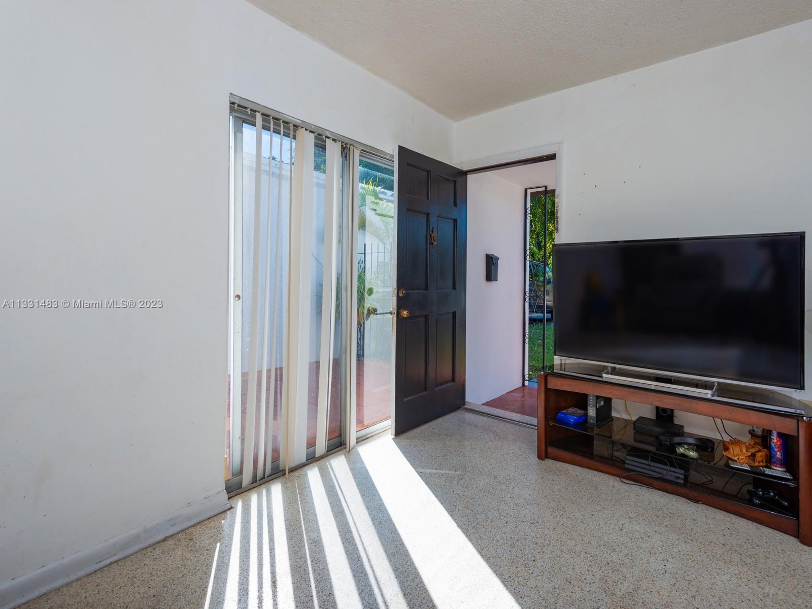 See details / 2024 sq. ft. $ 2023-01-23 0 Photo