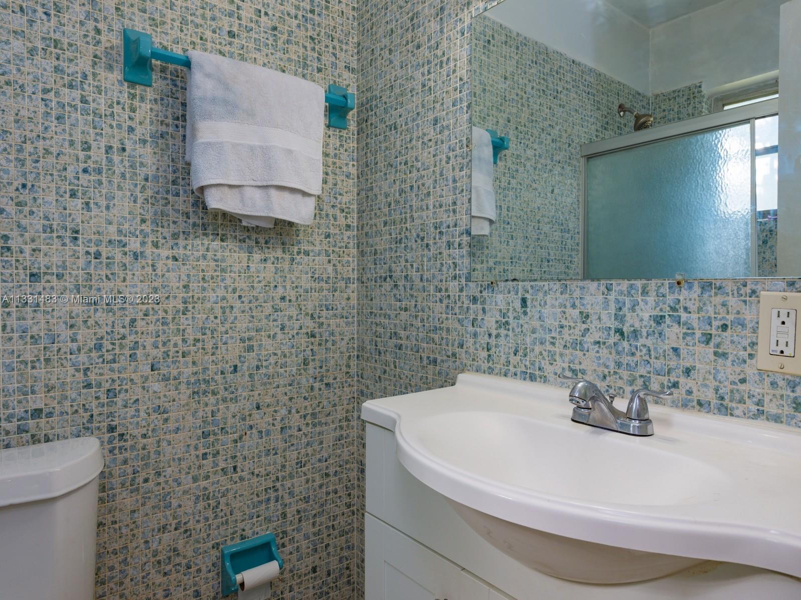 See details / 2024 sq. ft. $ 2023-01-23 0 Photo