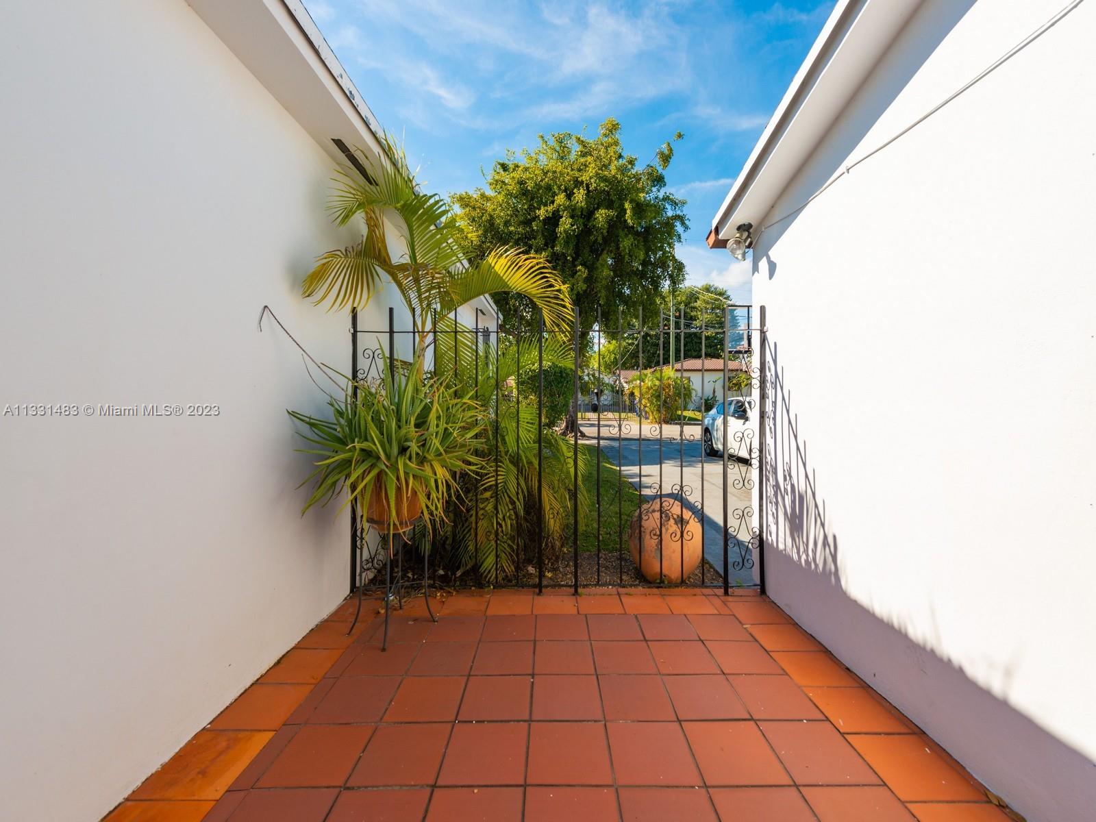 See details / 2024 sq. ft. $ 2023-01-23 0 Photo