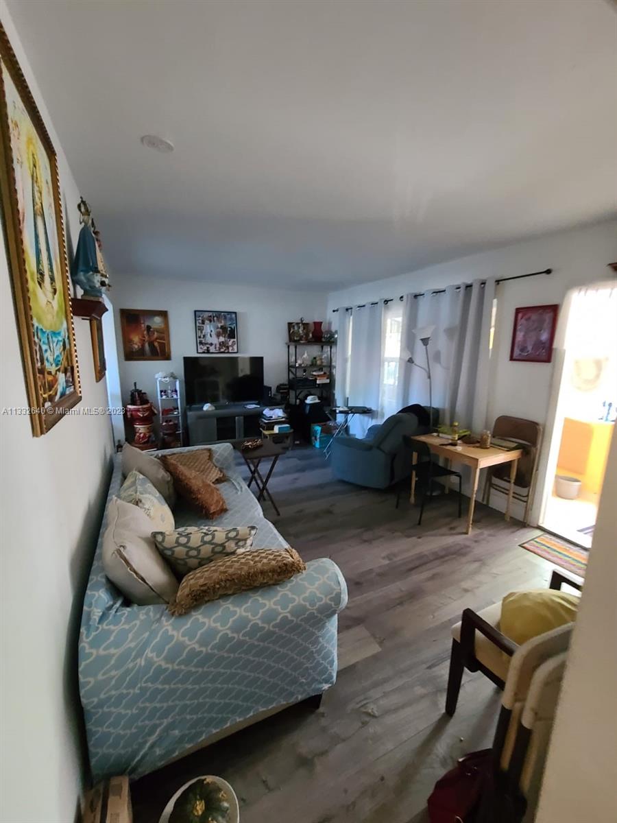See details / 1588 sq. ft. $ 2023-01-24 0 Photo