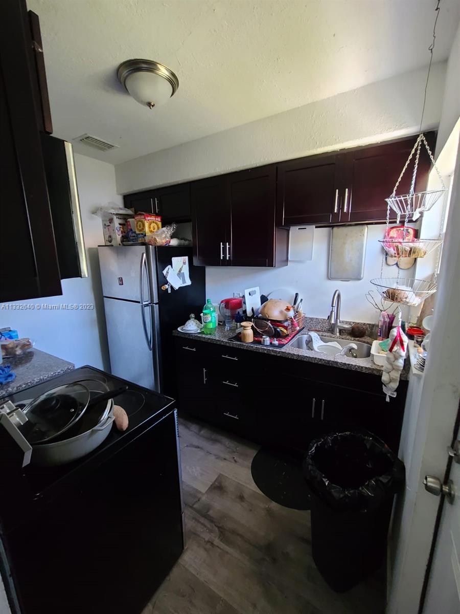 See details / 1588 sq. ft. $ 2023-01-24 0 Photo