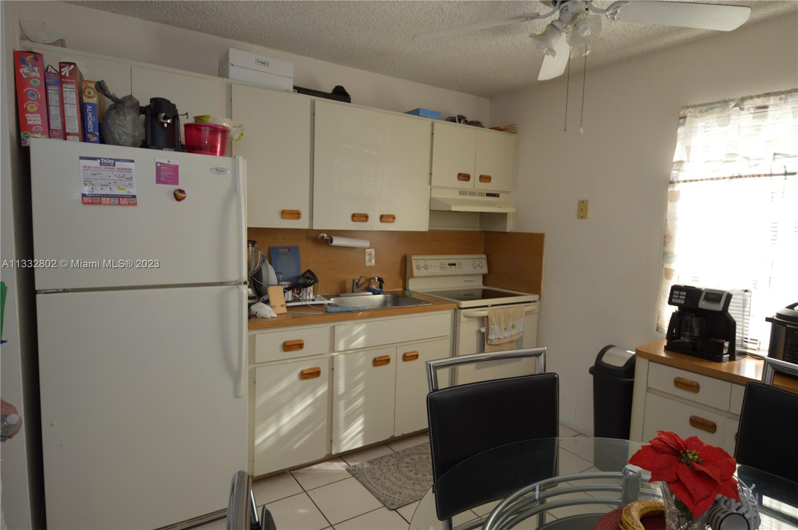 See details / 1948 sq. ft. $ 2023-01-25 0 Photo