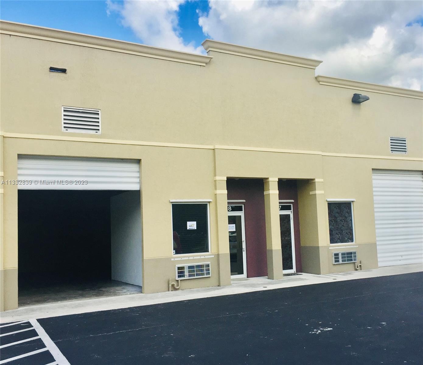 See details / sq. ft. $ 2023-01-25 0 Photo
