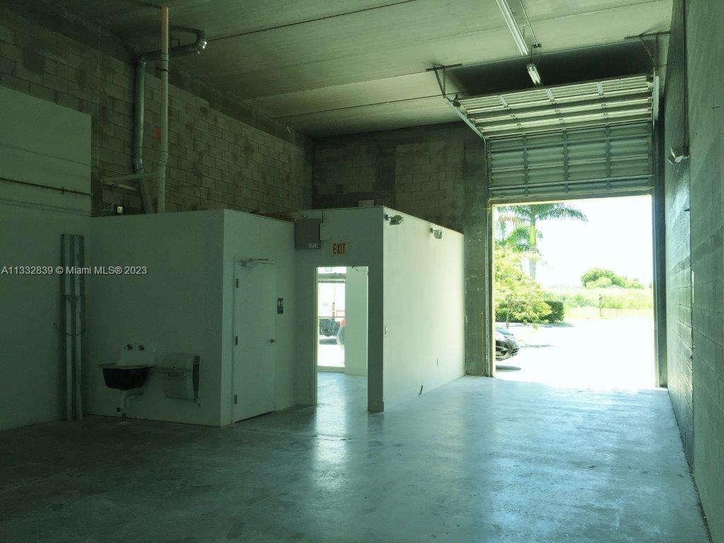 See details / sq. ft. $ 2023-01-25 0 Photo