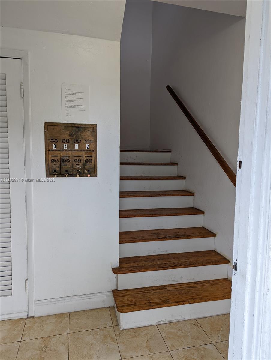 See details / 3382 sq. ft. $ 2023-01-25 0 Photo