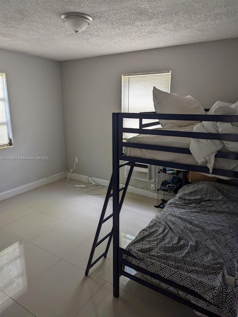 See details / 3382 sq. ft. $ 2023-01-25 0 Photo
