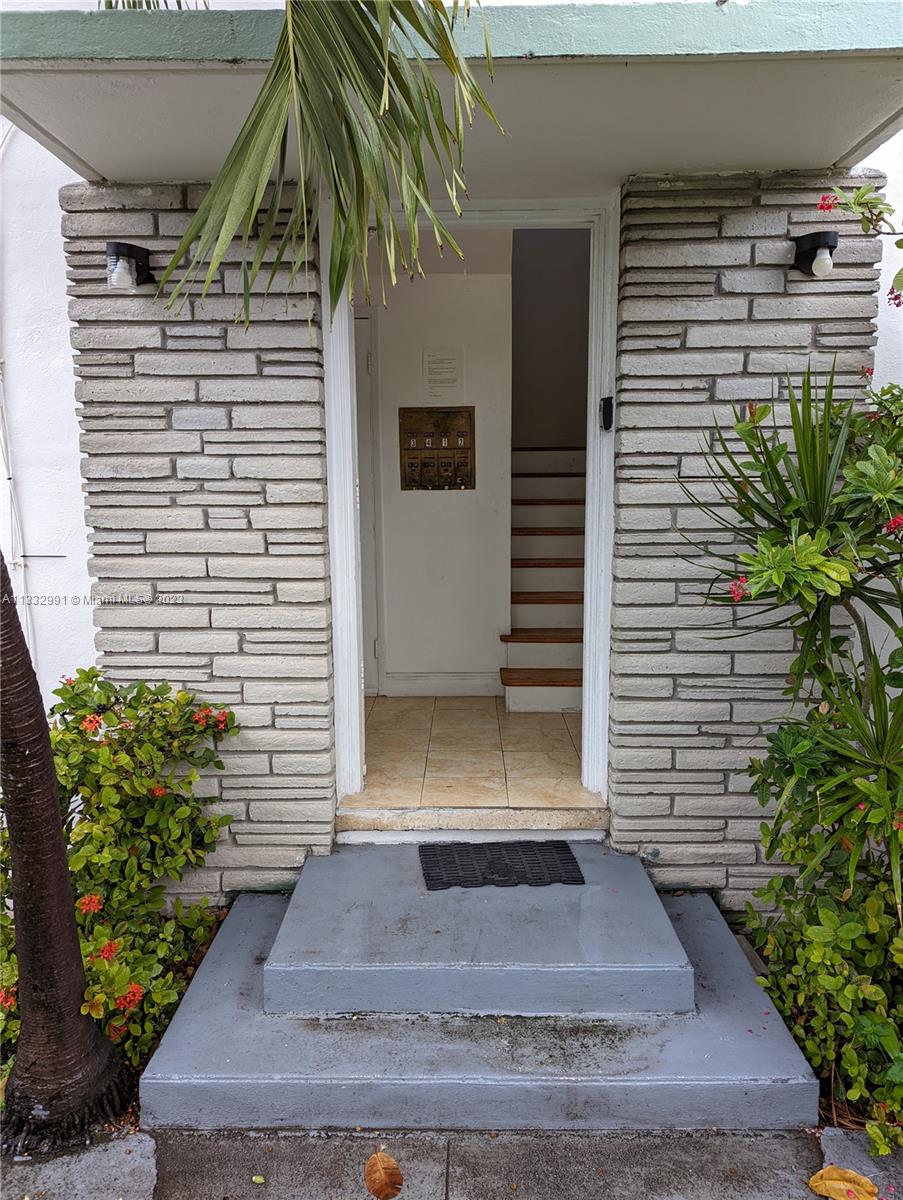 See details / 3382 sq. ft. $ 2023-01-25 0 Photo