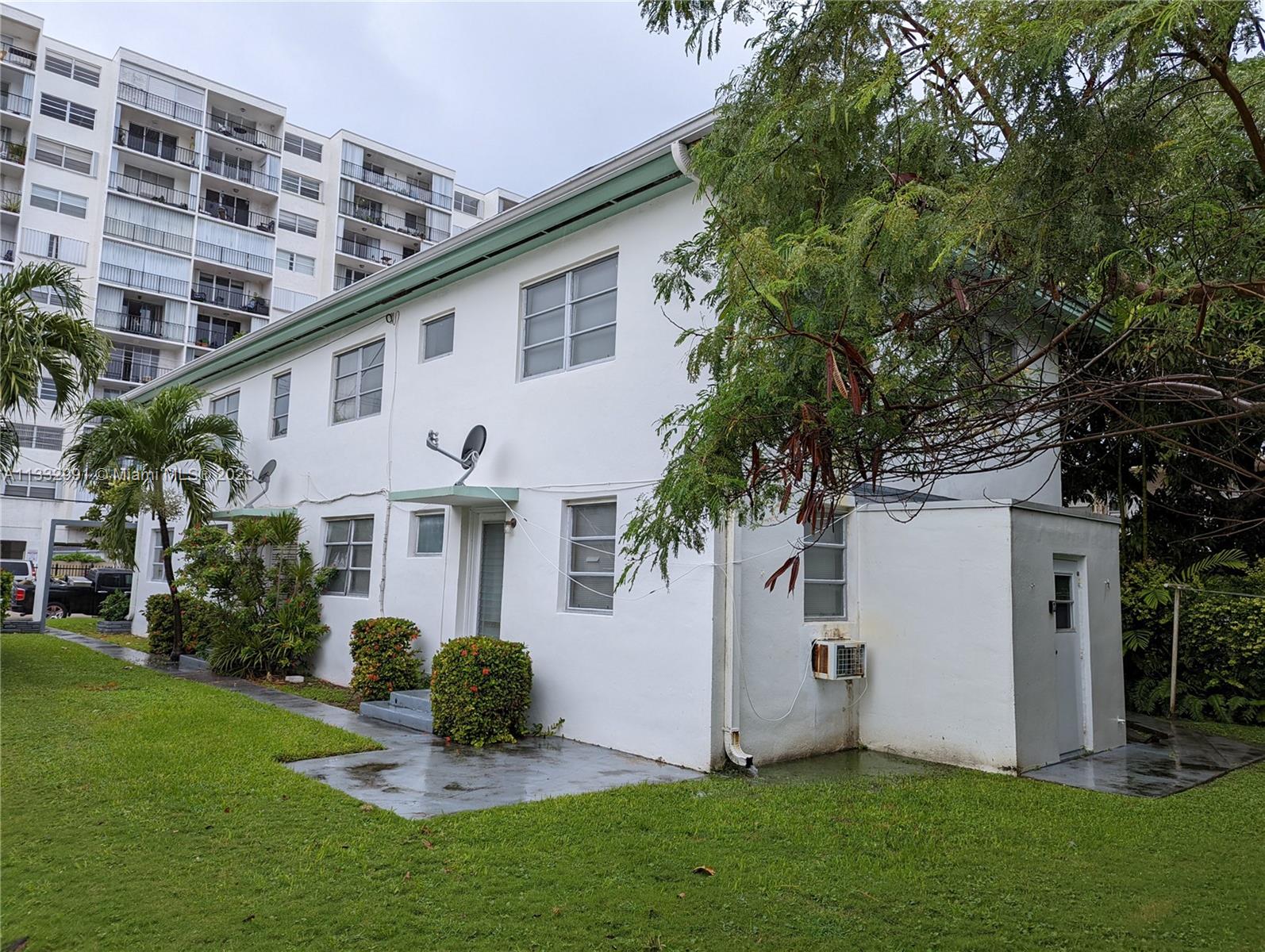 See details / 3382 sq. ft. $ 2023-01-25 0 Photo