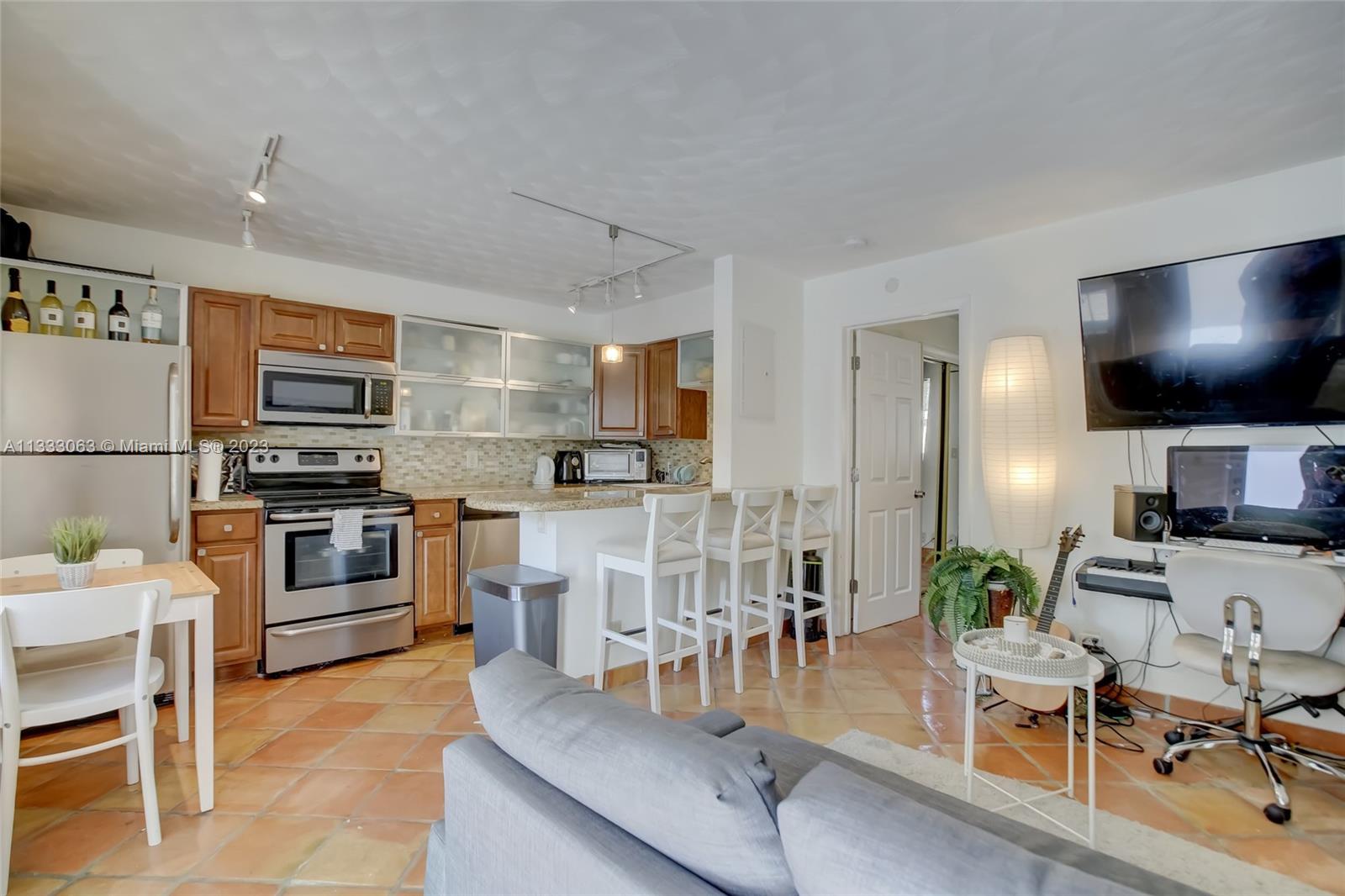 See details / sq. ft. $ 2023-01-25 0 Photo
