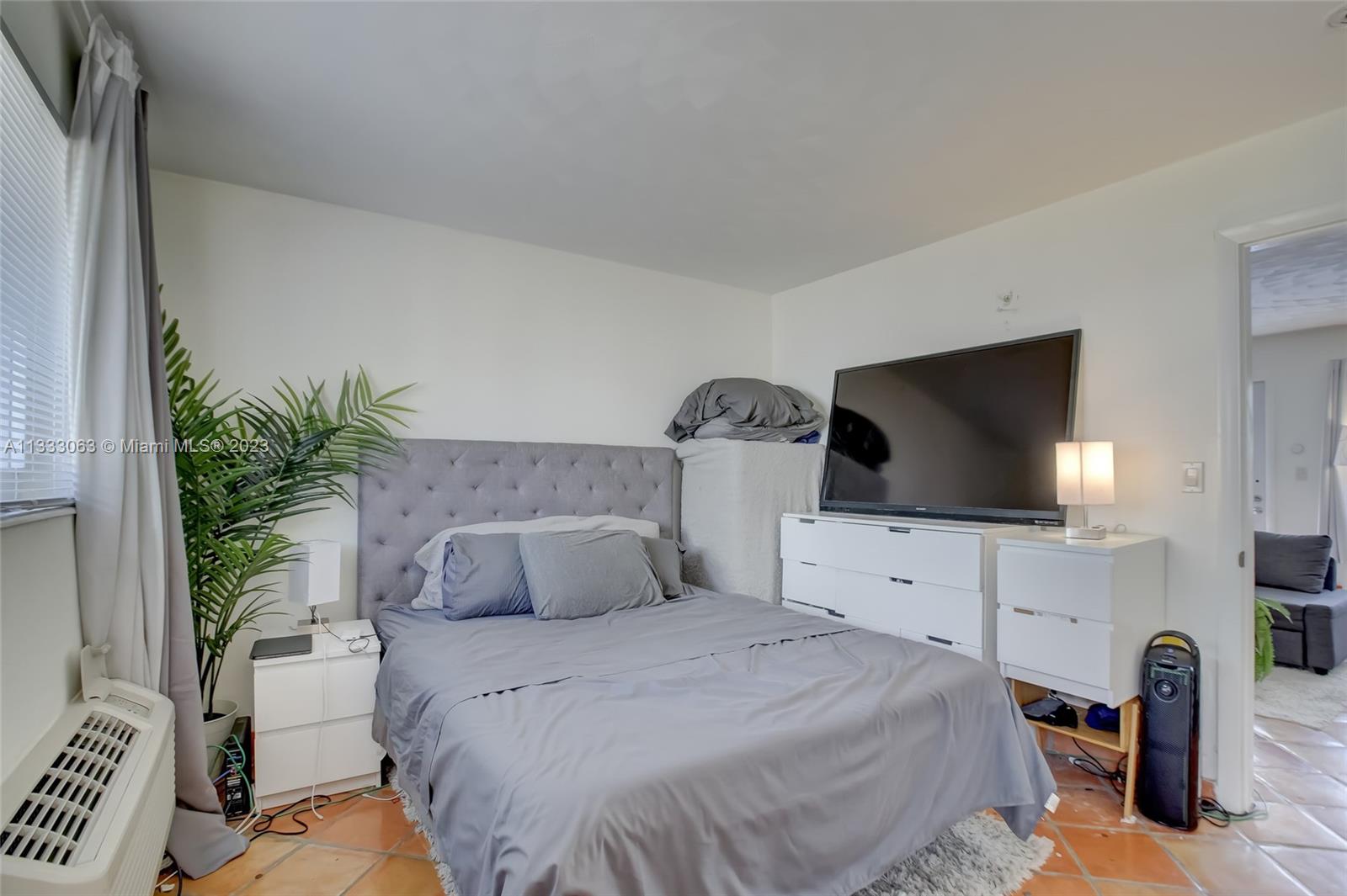 See details / sq. ft. $ 2023-01-25 0 Photo