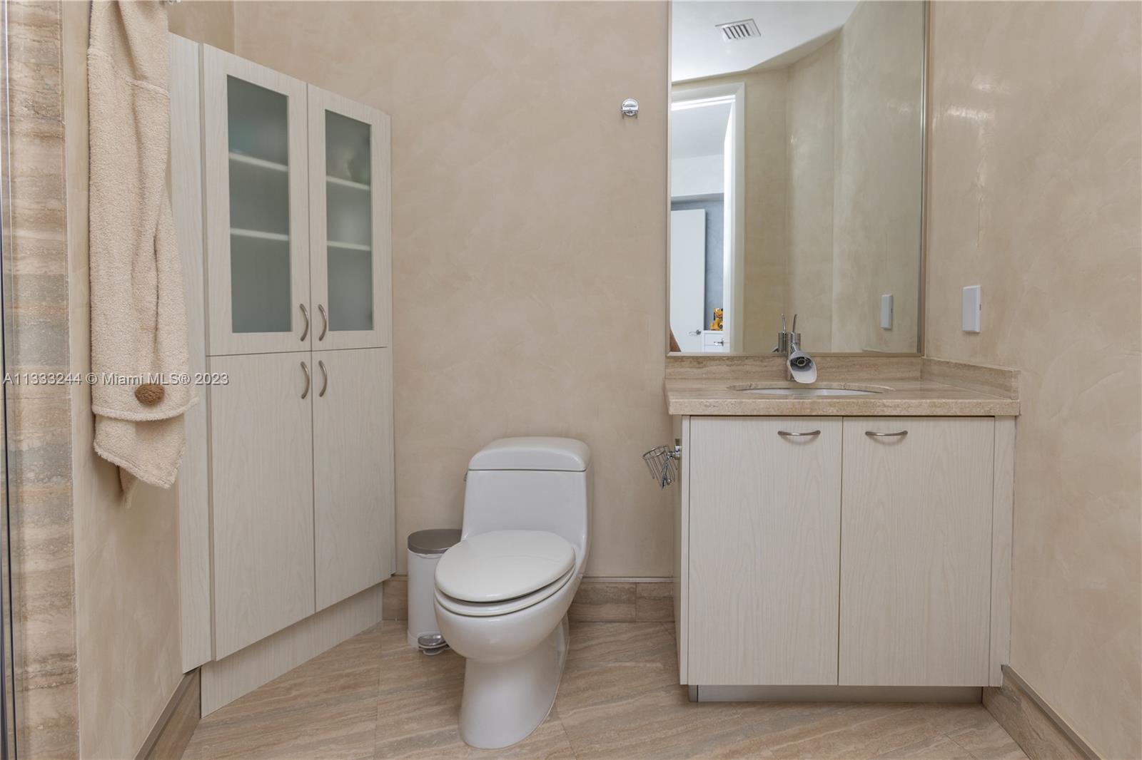 See details 2606 3 / 4 2558 sq. ft. $ 2023-01-25 0 Photo