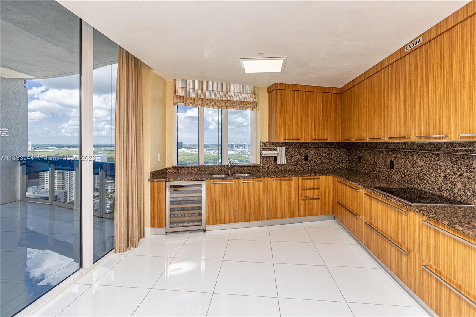 See details 2606 3 / 4 2558 sq. ft. $ 2023-01-25 0 Photo
