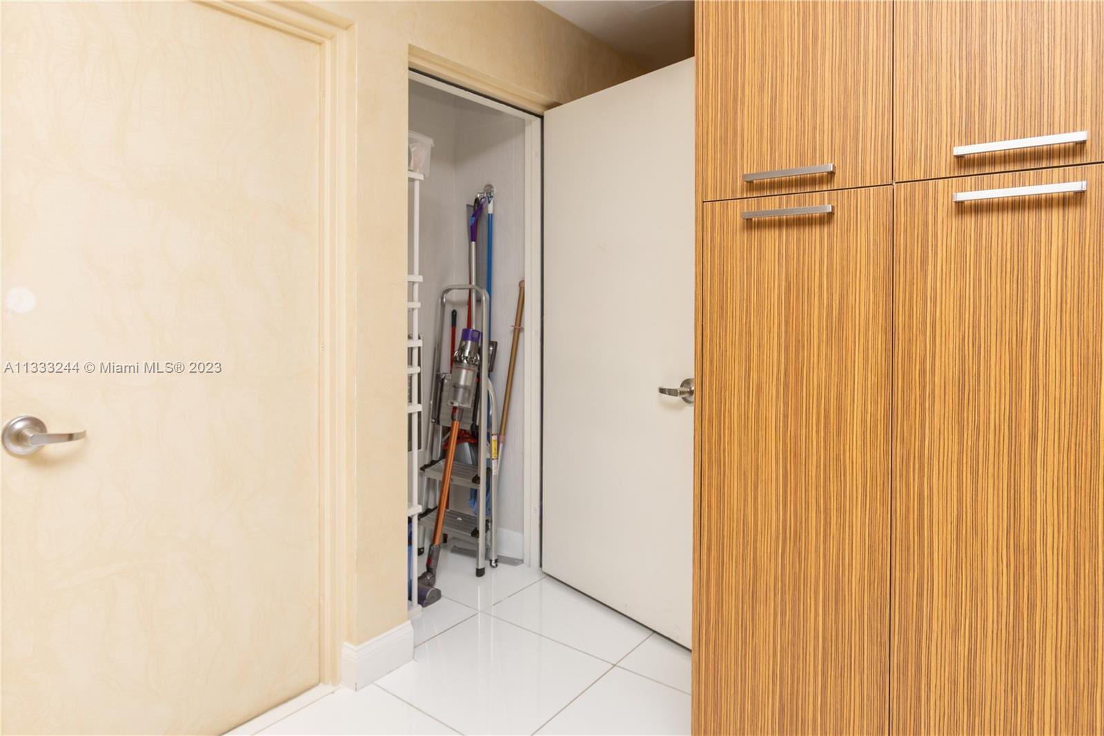 See details 2606 3 / 4 2558 sq. ft. $ 2023-01-25 0 Photo